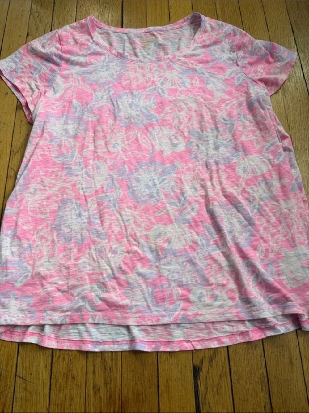 Women's Pink Floral Short Sleeve Tee